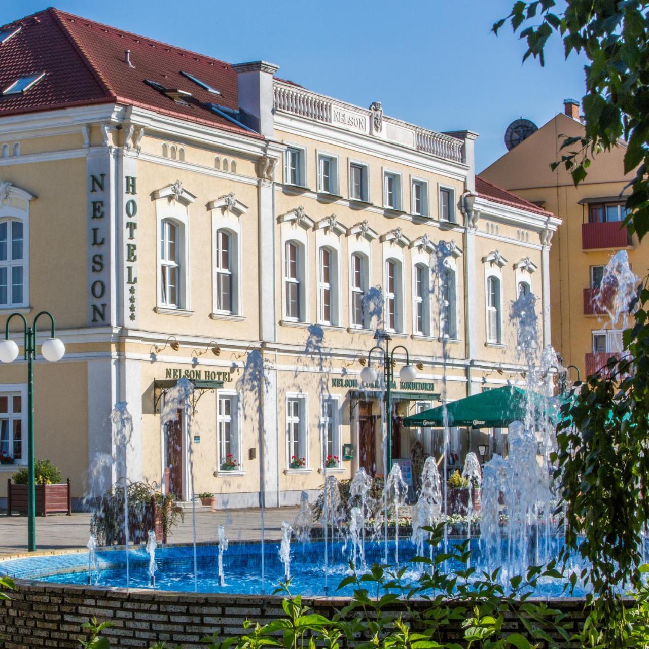 Nelson Hotel Hajdúszoboszló Kültér fotó